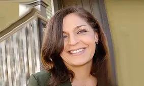 زن ایرانی تبار ناسا که زمین را نجات می‌دهد