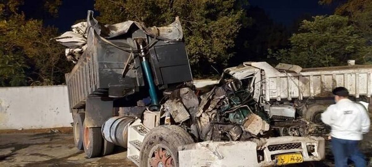 مسدود شدن گردنه دخان همدان به علت تصادف ۲ دستگاه کامیون