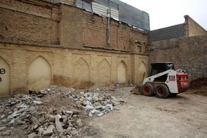 شروع مجدد تخریب‌ها در بافت تاریخی شیراز/ جلوی درب خانه‌های تخلیه شده با آجر و سیمان مسدود شد/ عکس
