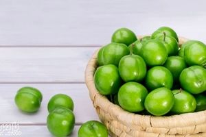 گوجه سبز برای چه افرادی مضر است؟