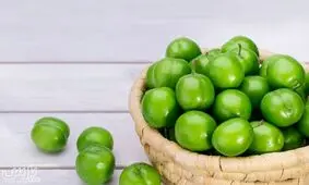 گوجه سبز برای چه افرادی مضر است؟
