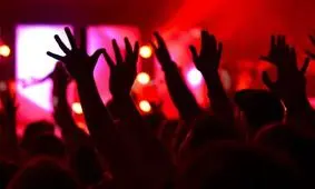 بداخلاقی های دبیر ریاضی، بهانه ای برای فرار دختر نوجوان