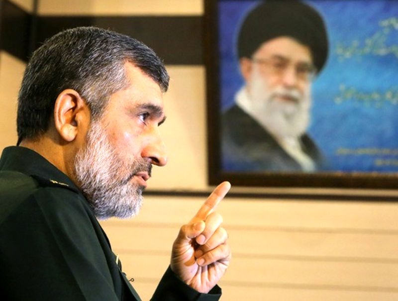حل مشکلات اقتصادی راحتتر از مسائل نظامی است/ بیعملی در دهه ۹۰ منجر به عقبافتادگی شد
