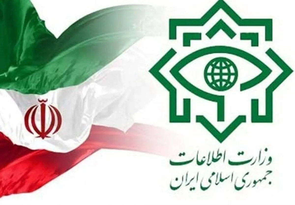 دولت میز مذاکره را ترک نمی‌کند/ برخی ناخواسته در زمین دشمن بازی می‌کنند/جناح بازی برای کشور سم است/ شاهد ولنگاری در فضای مجازی هستیم