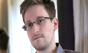 پوتین به اسنودن تابعیت روسی داد

