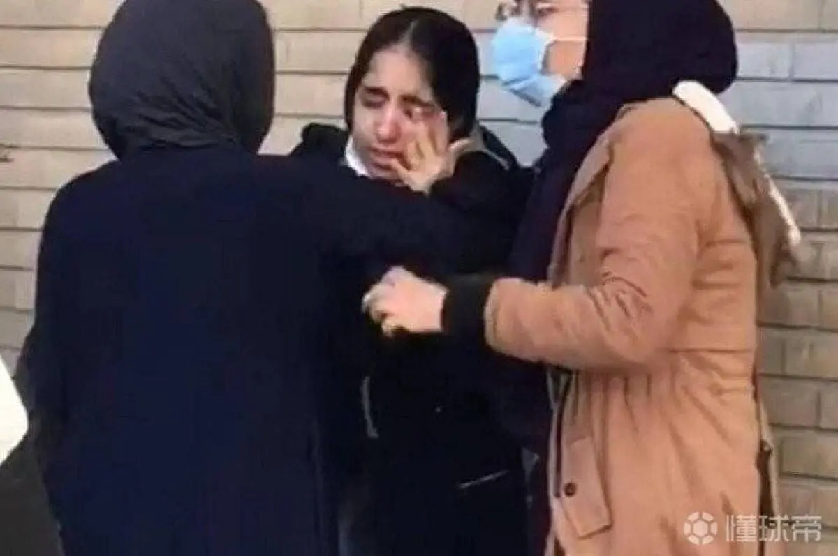 ببینید اصل ماجرای اسپری فلفل در استادیوم لورفت!
