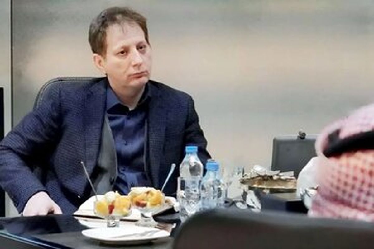 بابک زنجانی واقعا پول دارد یا باز هم مثل گذشته کاسه ای زیر نیم کاسه است؟/ بابک زنجانی برای شهرام جزایری "بابک عزیزم" است