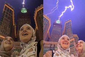 سلفی پربازدید دو خواهر عربستانی هنگام برخورد صاعقه به برج ساعت/ ویدئو