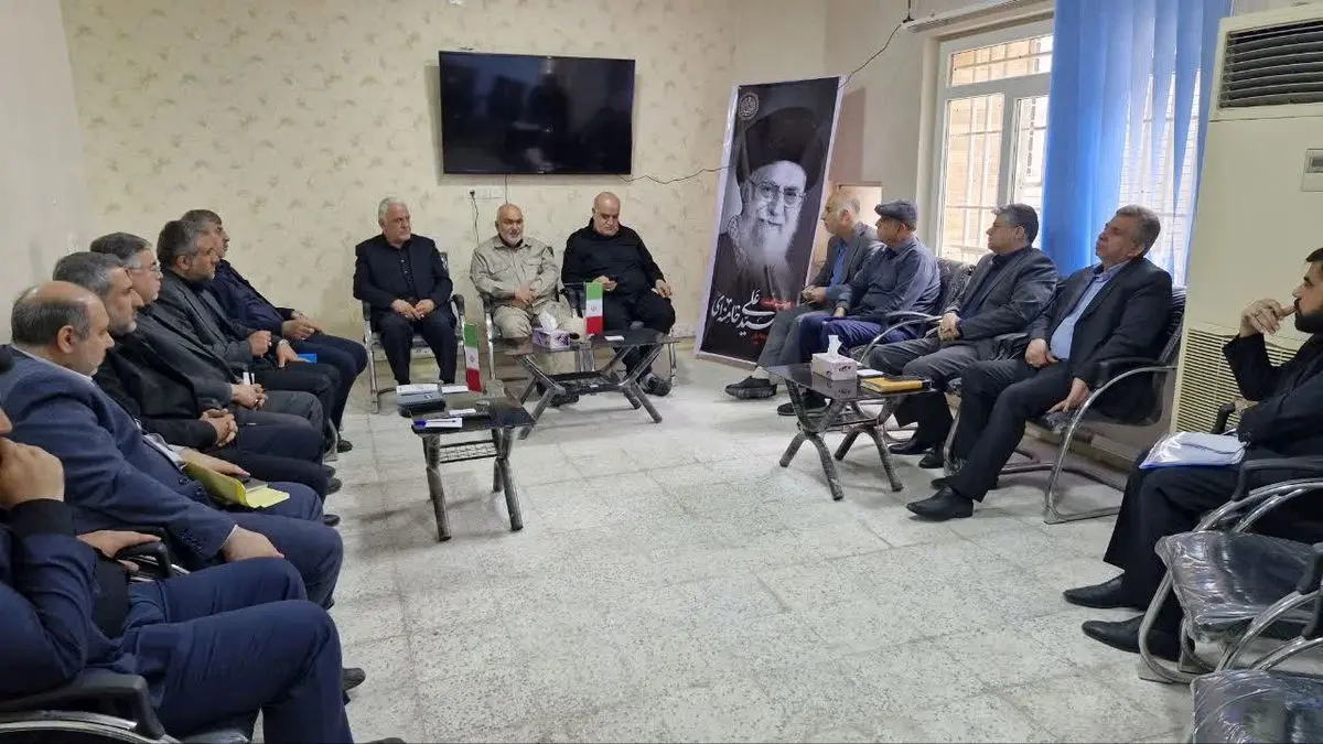 بررسی راهکارهای رفع چالش‌ها و ارتقای هم‌افزایی دستگاه‌های اجرایی/ تأکید استاندار خوزستان بر نظارت جدی بر بازار و تداوم فعالیت صددرصدی بانک‌ها