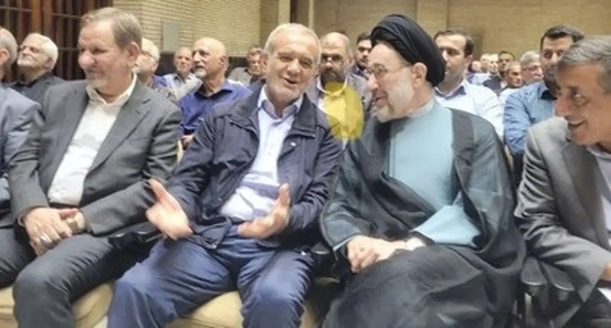 حضور سیدمحمد خاتمی، اسحاق جهانگیری و مسعود پزشکیان در مراسم ختم دکتر میلی منفرد در مسجد نور/ ویدئو
