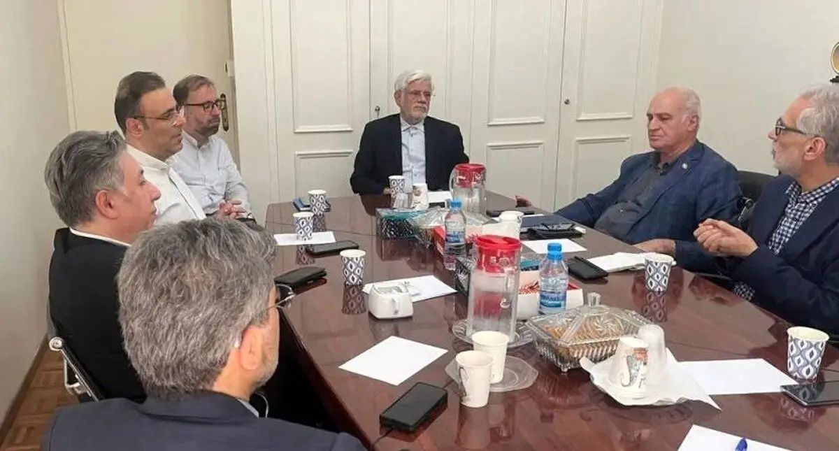 عارف: با حضور پزشکیان برخی روندهای نامطلوب فعلی متوقف میشود