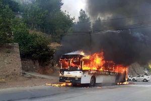 آتش سوزی در اتوبوس بدون مسافر
