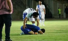 درگیری خونین در لیگ یک/ ضرب و شتم مربی استقلال توسط محمود فکری