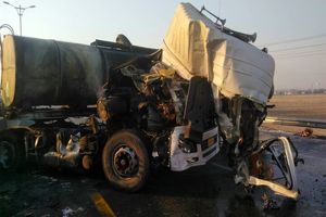 تصادف تانکر سوخت در بزرگراه شهید هاشمی نژاد تهران/ ویدئو