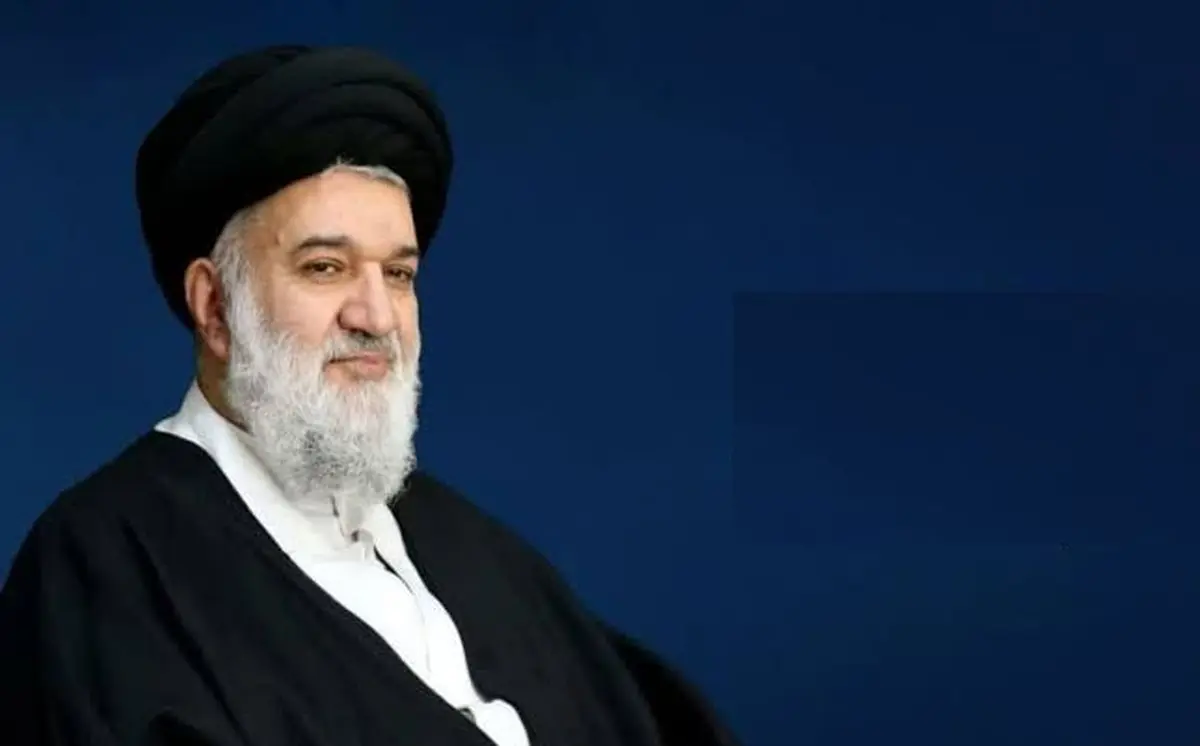 آیت الله خرازی که از در عذاب بودن عمویش در آن دنیا آگاه است، نمی تواند از نقشه‌های ترامپ پرده بردارد؟!/ از این توانایی اش چرا برای رهایی مردم کشورمان از فقر و فلاکت استفاده نمی کند؟