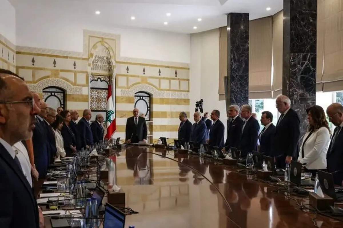 توافق اسرائیل و لبنان برای مذاکره مستقیم  | دستور دولت لبنان: جمع آوری سلاح در بیروت