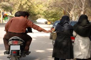 جزئیاتی از دستگیری ضربتی سارق موبایل در مشهد/ ۷ نفر دیگر بازداشت شدند