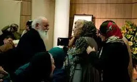 سیمین بهبهانی در شب سایه: من با این غزل سایه بسیار گریستم/ ویدئو