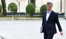 عبدالرضا داوری: رئیس جمهور با استعفای فرزین موافقت نمی کند