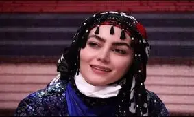 سفر در زمان؛ «روژان نون خ» و «فهیمه پایتخت» در اتاق گریم یک فیلم 