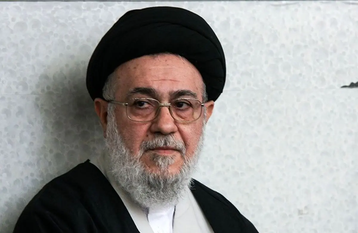 پیام آیت‌الله موسوی خوئینی برای شهادت حضرت آیت‌الله خامنه‌ای/ در ساختن آیندهٔ ایران عزیز و سربلند این سخن امام را که «زمان و مکان دو عنصر تعیین‌کننده در اجتهاد است» به‌عنوان اصل طلایی راهنمای عمل قرار دهیم