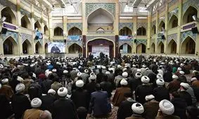  وقتی مردم در فقر دست و پا می‌زنند، حوزه‌های علمیه نباید از بودجه عمومی تغذیه کنند

