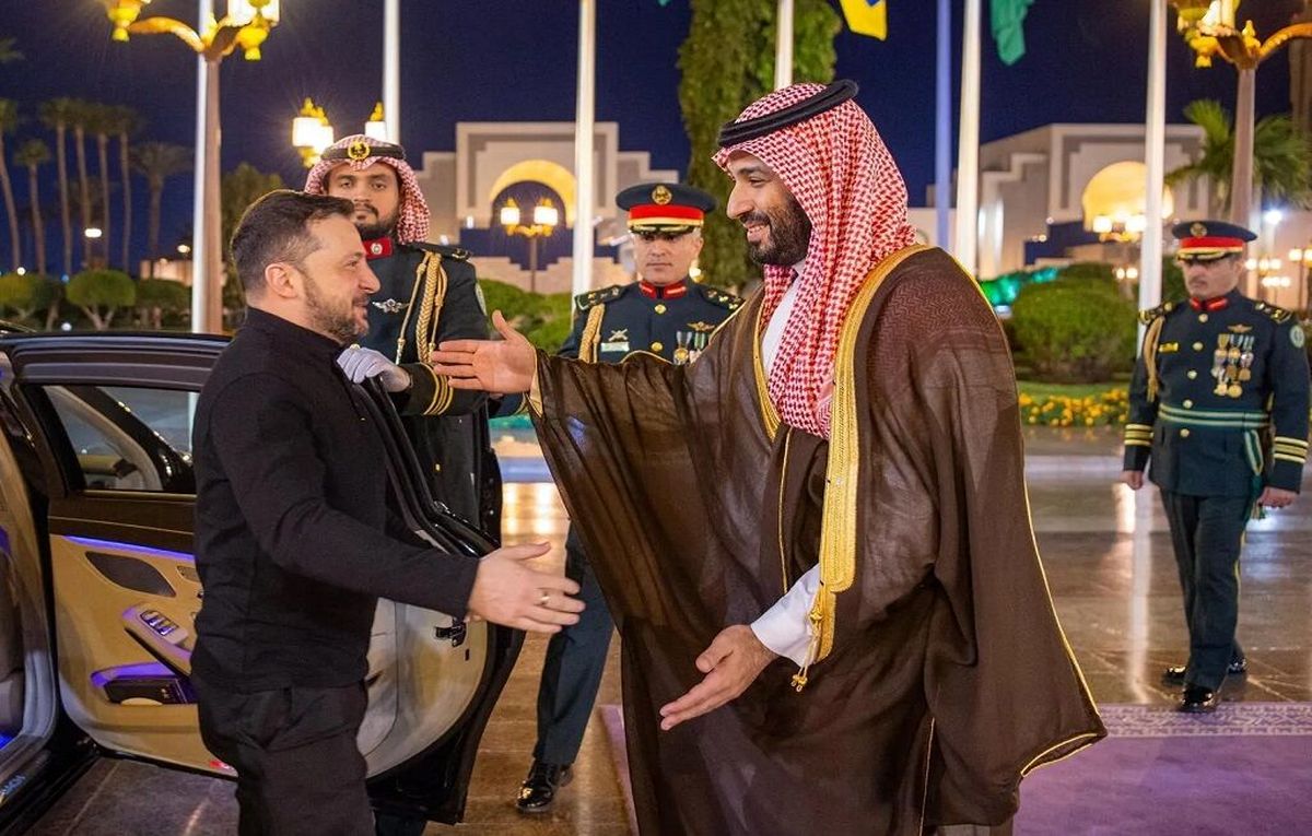 دیدار زلنسکی و محمد بن سلمان در عربستان/ ویدئو