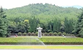 راز «رودهای جیوه»؛ چرا آرامگاه ۲۲۰۰ ساله نخستین امپراتور چین مهر و موم است؟