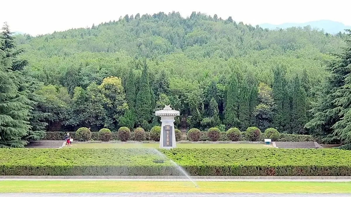 راز «رودهای جیوه»؛ چرا آرامگاه ۲۲۰۰ ساله نخستین امپراتور چین مهر و موم است؟