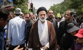 تصویری از حضور سیدمصطفی خامنه‌ای در راهپیمایی امروز