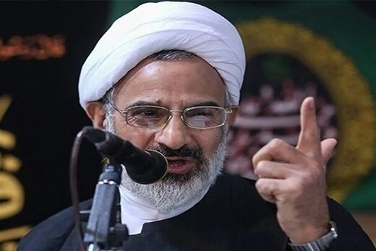خیلی از شخصیت ها و انسان های مدعی، کشف حجاب کردند و این باعث ریزش ها شد/ حمله به حوزه های علمیه خواهران بیشتر از برادران بوده است
