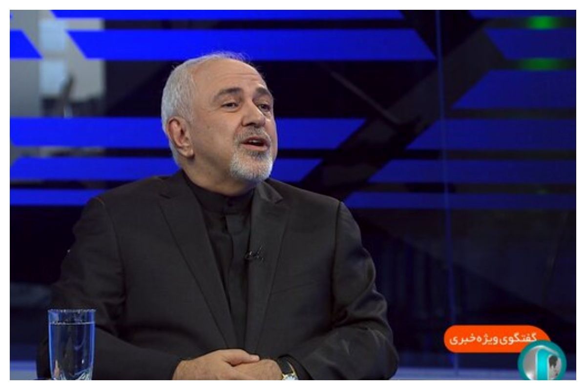 واکنش عباس عبدی به شعار علیه ظریف در نماز جمعه/ وقتی قدری از رانت بیبهره میشوند و میبازند، اصلا تحمل آن را ندارند