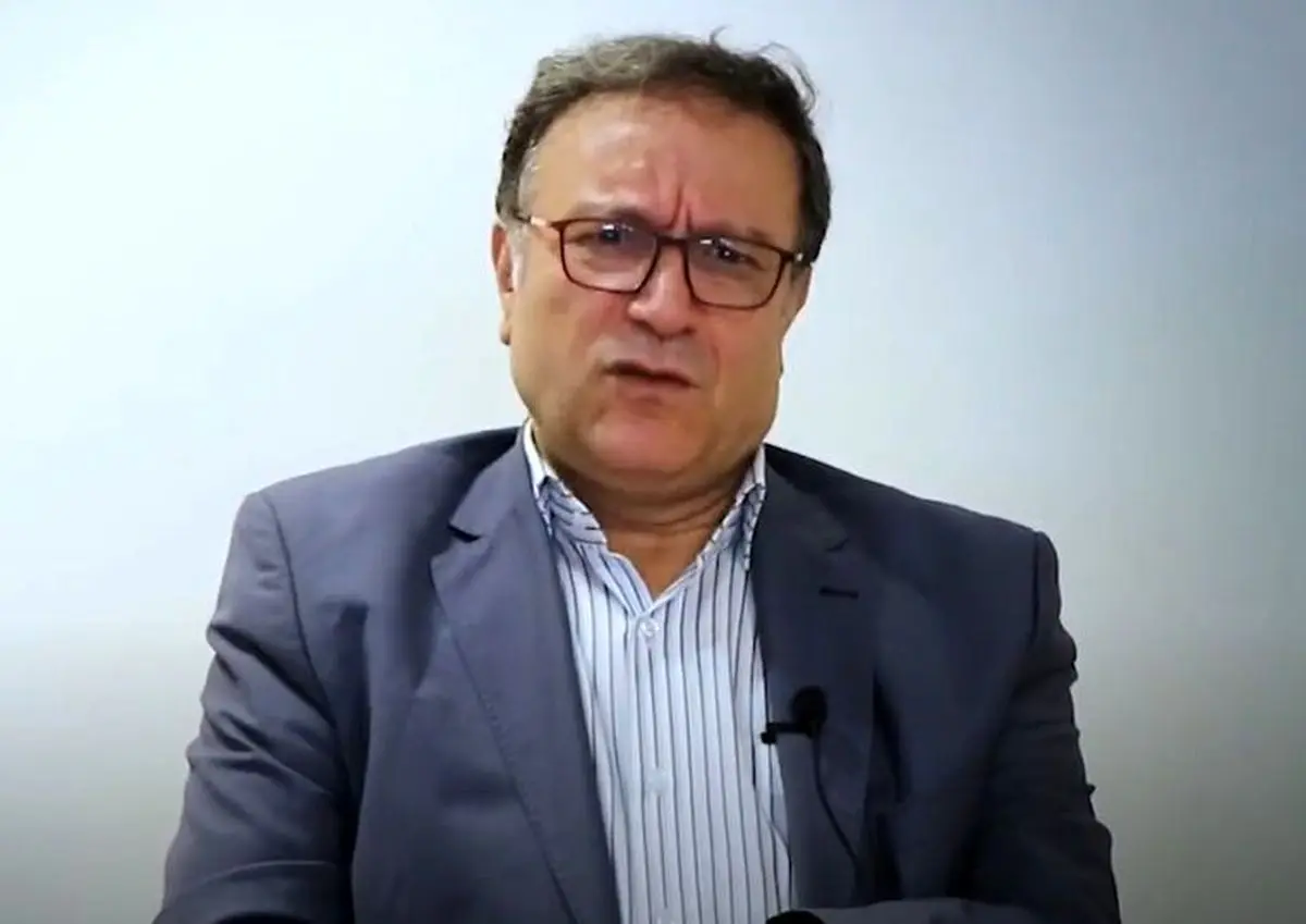 به خاطر تبعیض، ظلم، رانت‌خواری و مدیریت بیسوادان رفتم نه به خاطر درآمد بیشتر