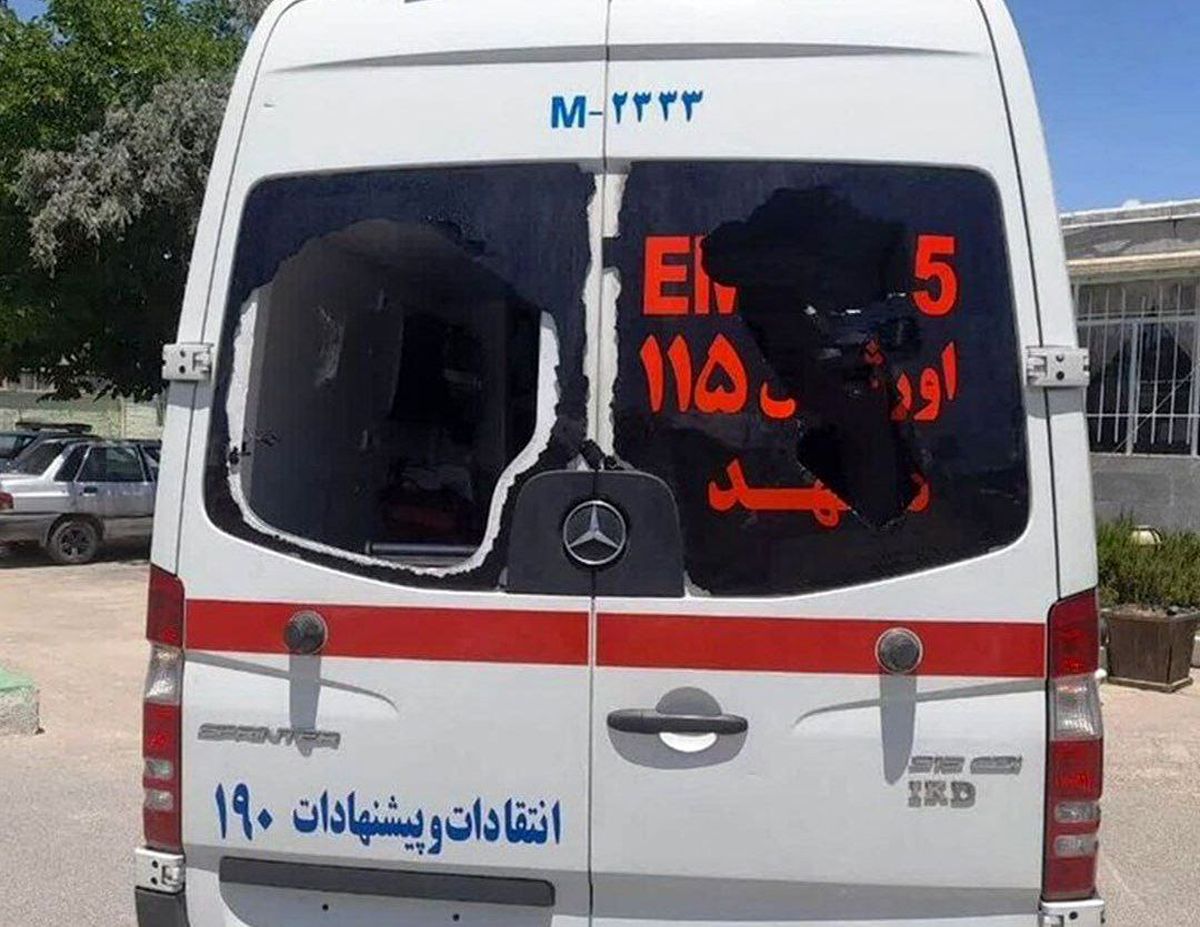 ضربوشتم عوامل اورژانس کاشمر