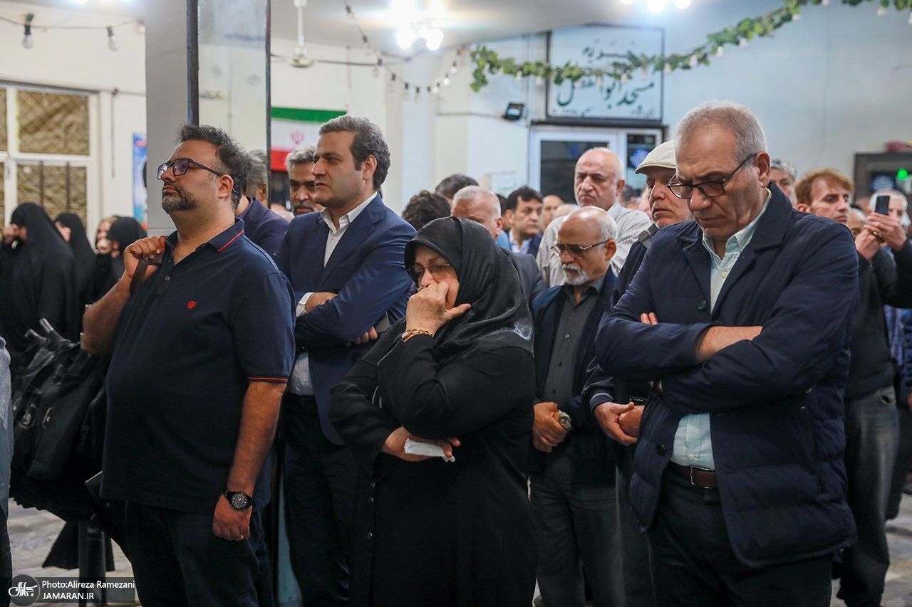 تصاویر: مراسم تشییع برادر سید مصطفی تاجزاده