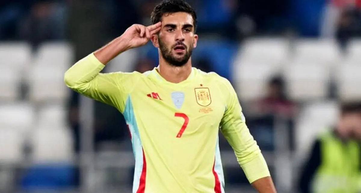 مهاجم بارسلونا خوشحال از قرار گرفتن در کنار دو رئالی

