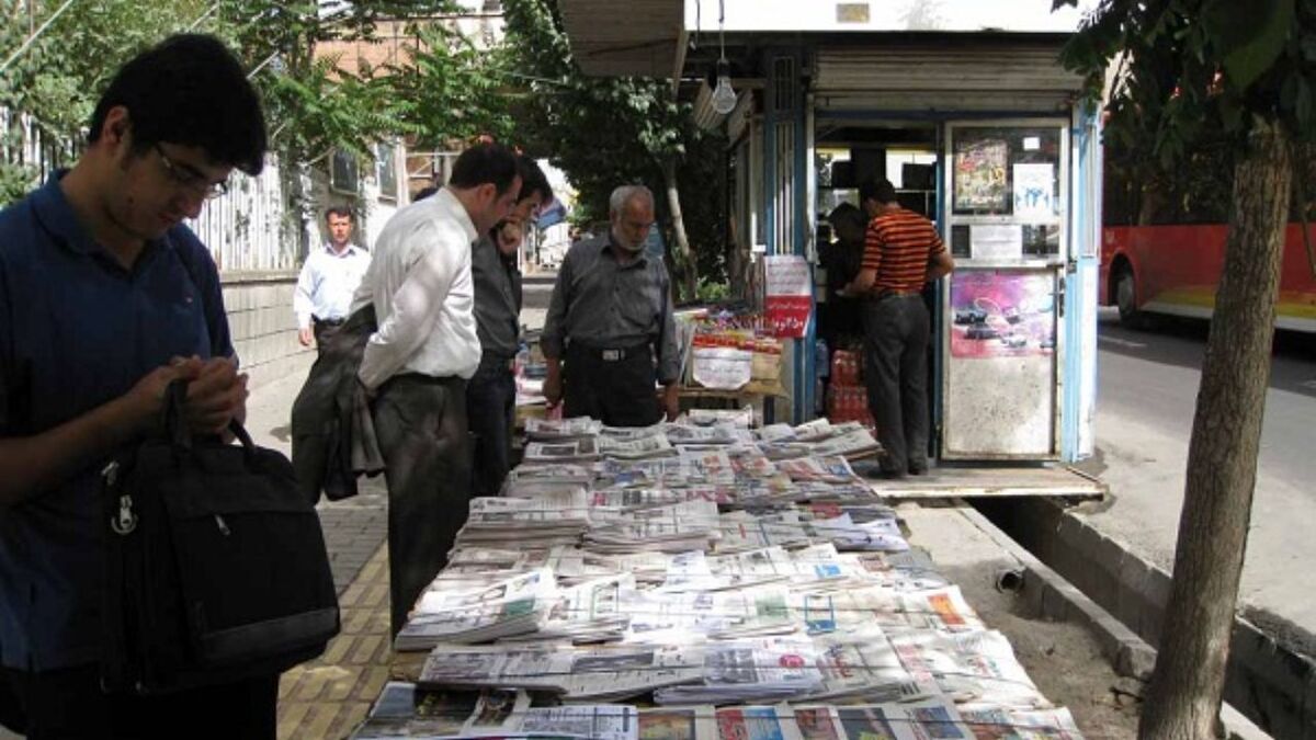 کیهان: اقدامات دولت رئیسی در افزایش دستمزدها و کاهش تورم بی‌نظیر بوده است