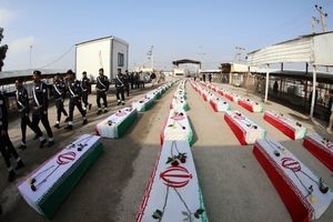 ورود پیکر مطهر ۷۱ شهید به خاک ایران

