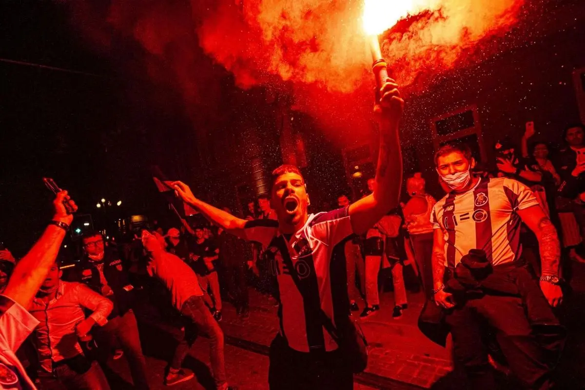 چاقوکشی در جشن قهرمانی پورتو/ یک هوادار کشته شد

