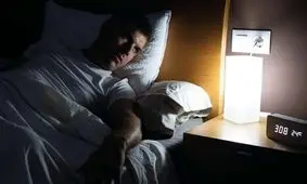 چگونه می‌توان چرخه اضطراب و بی خوابی را شکست؟