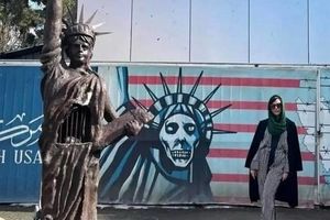 تسنیم در مورد سفر بازیگر پورن به ایران: « ویتنی رایت » شخصاً ویزا گرفته/ سیستم ویزادهی از ماهیت کاری غیراخلاقی و مستهجن او مطلع نبوده