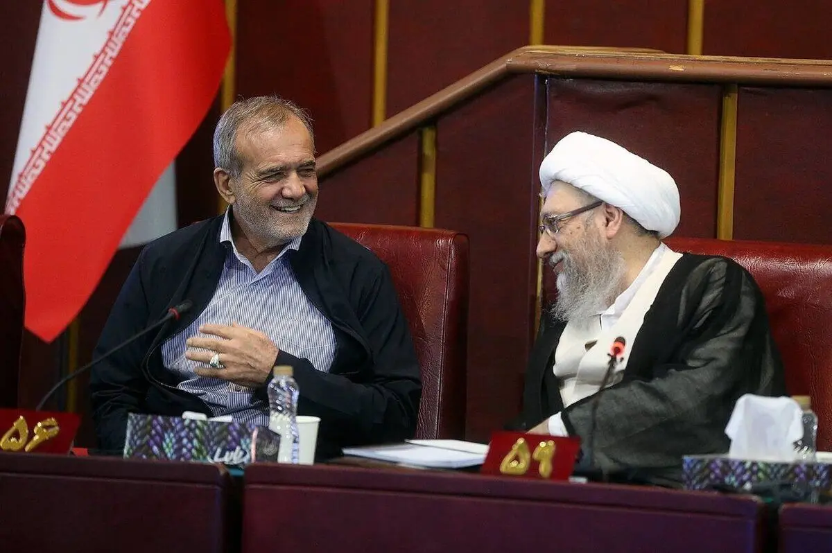 حضور پزشکیان و احمدی نژاد در جلسه مجمع تشخیص مصلحت نظام/ تصاویر
