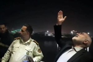 جلوگیری استاندار خوزستان از خودکشی یک جوان در اهواز / ویدئو