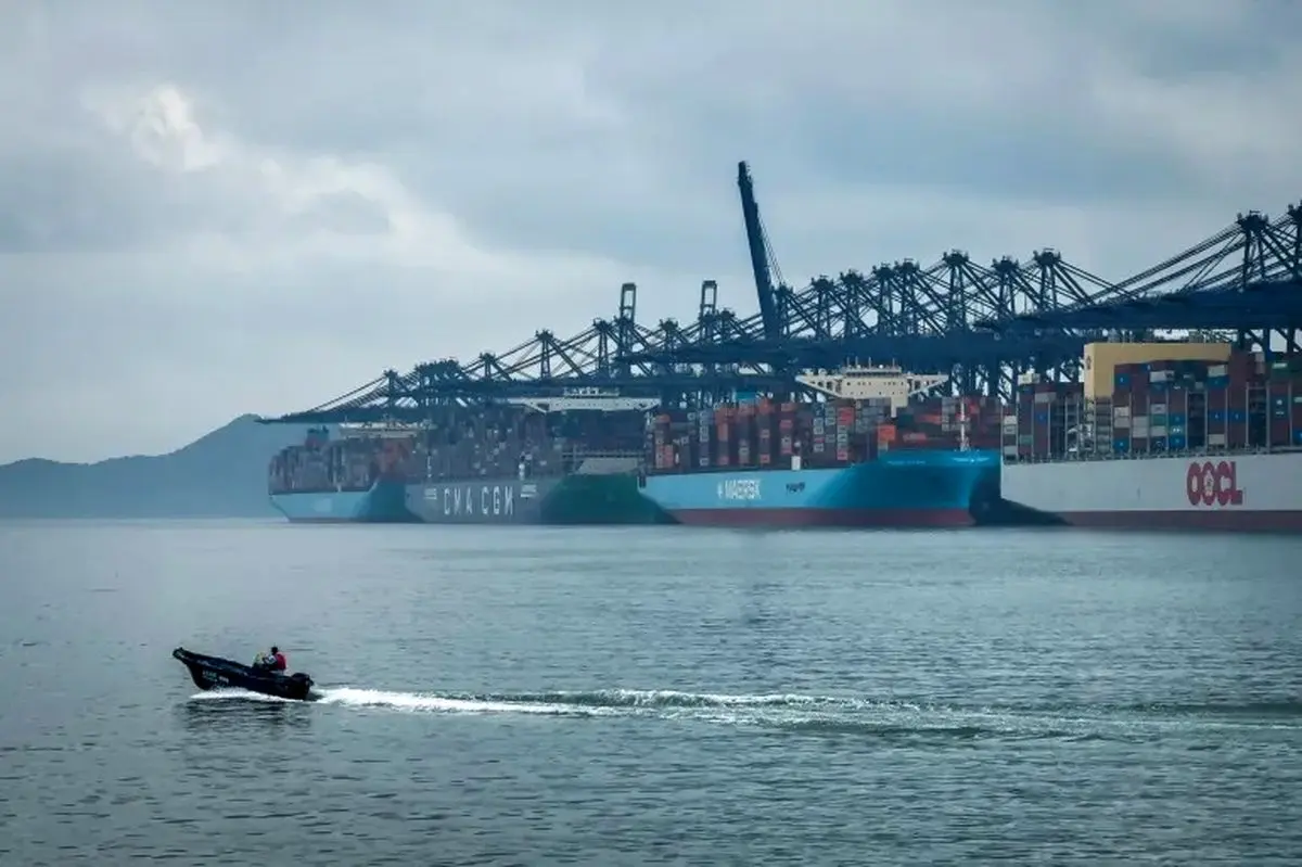 آمریکا ماه گذشته میلادی، به یک کشتی باری که از چین به سوی ایران در حرکت بود حمله کرد/ از این کشتی موادی توقیف شد که برای تسلیحات متعارف ایران، بالقوه مفید بودند/ این مواد هم می‌توانند کاربرد نظامی داشته باشند هم غیرنظامی

