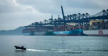 آمریکا ماه گذشته میلادی، به یک کشتی باری که از چین به سوی ایران در حرکت بود حمله کرد/ از این کشتی موادی توقیف شد که برای تسلیحات متعارف ایران، بالقوه مفید بودند/ این مواد هم می‌توانند کاربرد نظامی داشته باشند هم غیرنظامی

