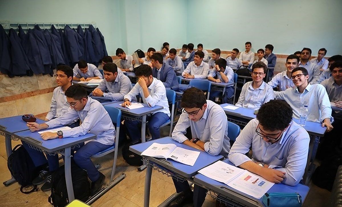 معدل نمرات در مدارس دولتی برخی شهرها کمتر از ۲ است