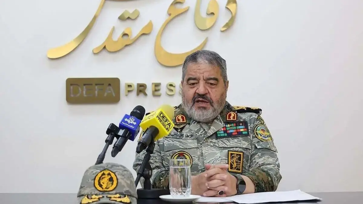 واکنش عجیب فرمانده پدافند غیرعامل به استفاده از اسمارت فون |  «مگر تلویزیون هوشمند در خانه ندارید؟!» | ببینید