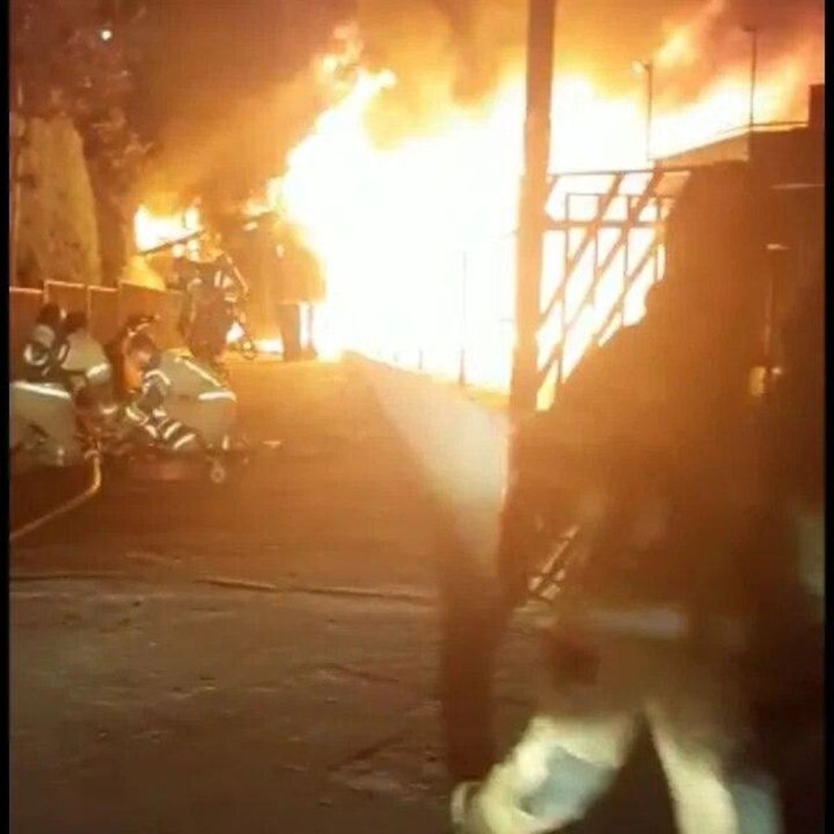 آتشسوزی در مجموعه ورزشی شهرک امید در تهران