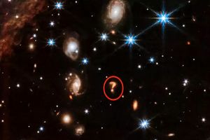«علامت سوالِ» غول‌پیکر در اعماق فضا که توسط تلسکوپ جیمز وب ثبت شده چیست؟