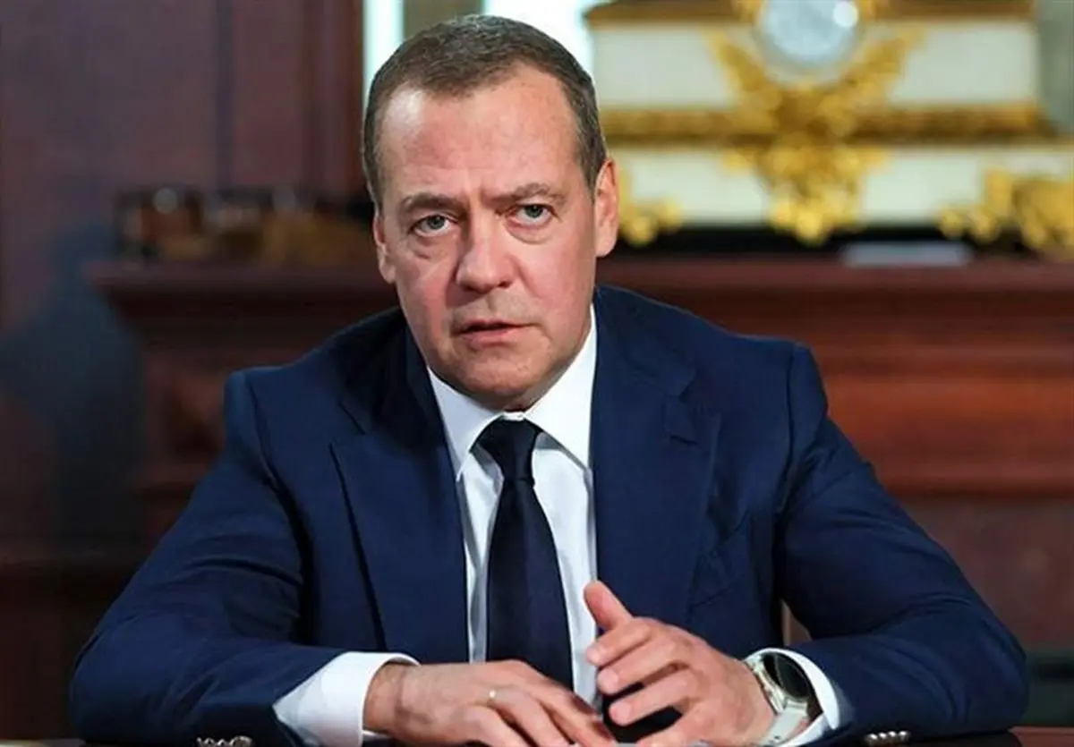 طعنه مدودف به کشورهای عربی: پایگاه‌های آمریکا برای شما تهدید است